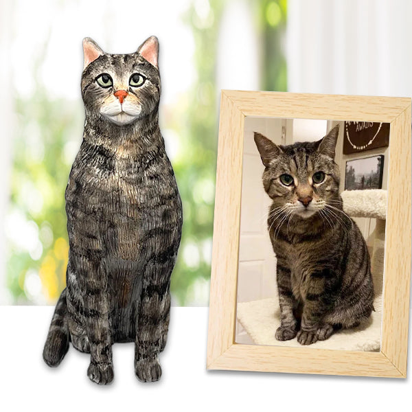 Custom cat bobblehead of a tabby cat